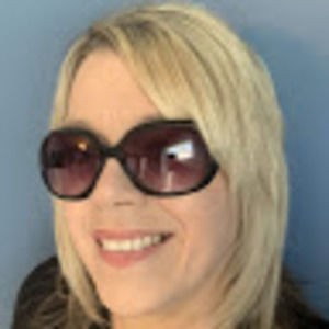 Meet your Posher, Lorie